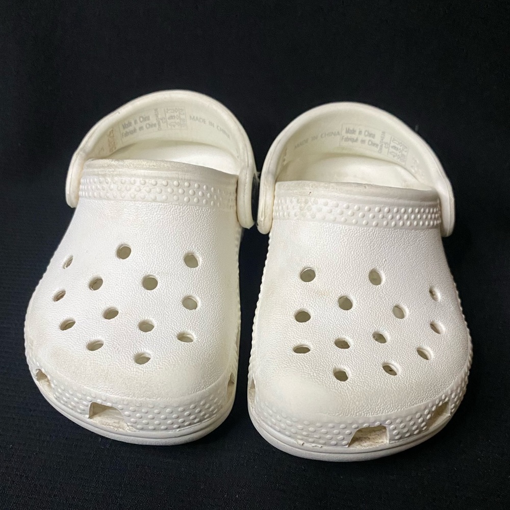 Toddler crocs
